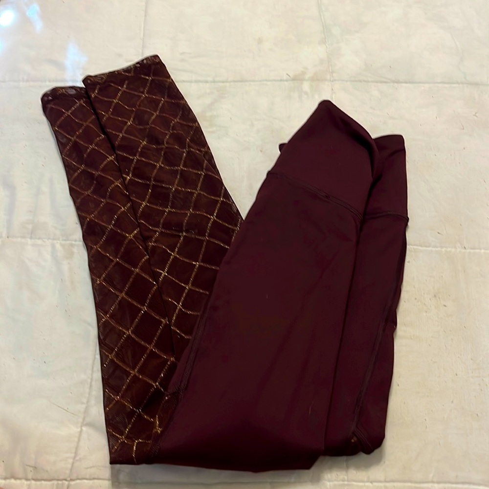 Im selling workout leggings from Victoria secret. Size S